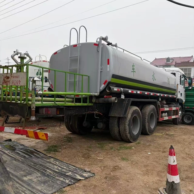 Double Bridge Water Tanker high quality